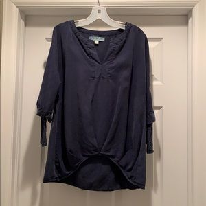 3/4 sleeve blouse.